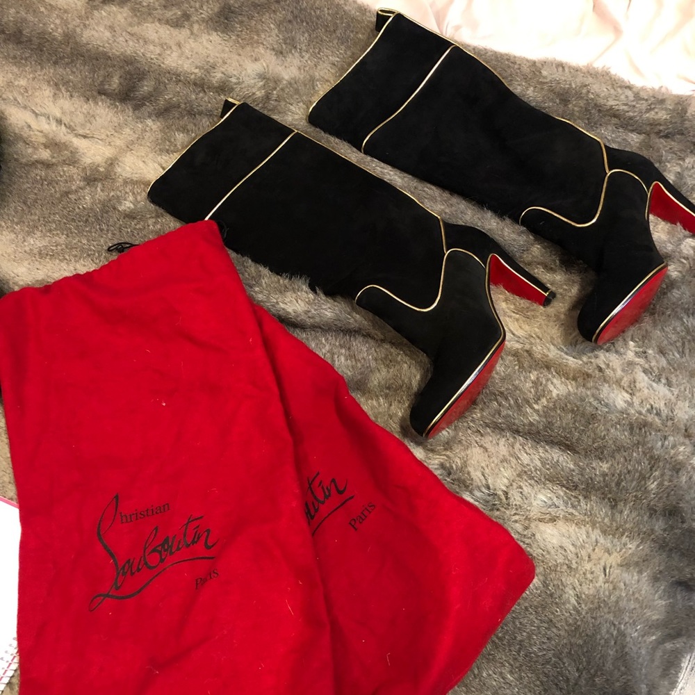CHRISTIAN LOUBOUTIN